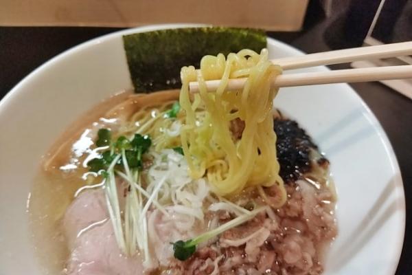 牛骨ラーメン